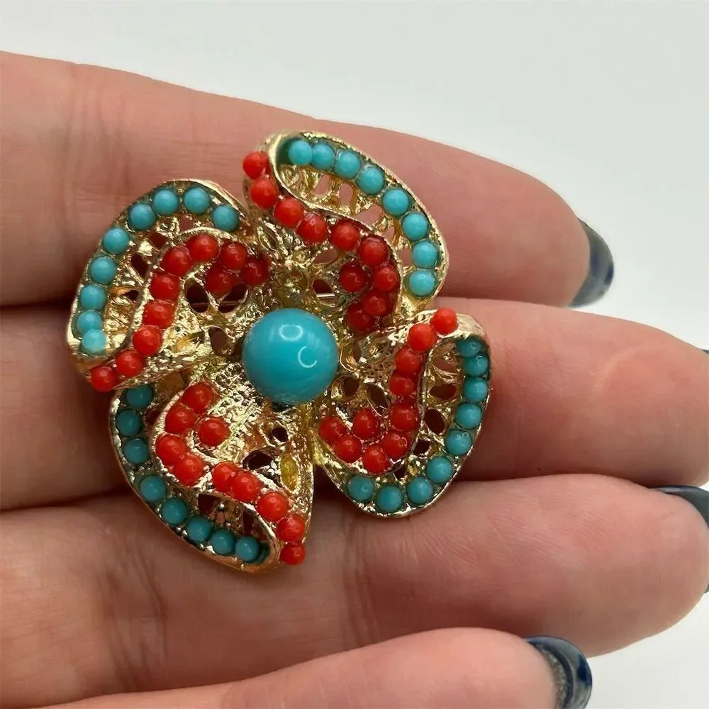 Textured 3D Faux Turquoise and Red Beaded Flower Brooch Pin Wavy Design